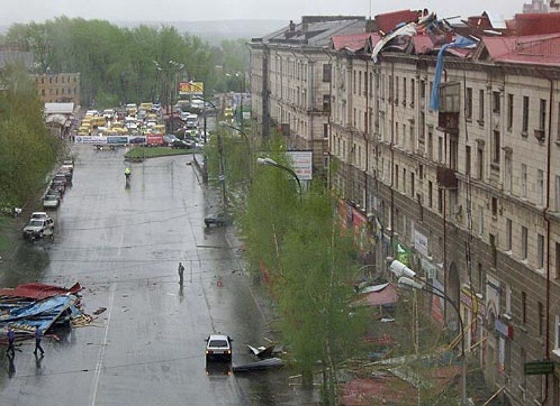 Смерч в нижнем тагиле. Ураган в Нижнем Тагиле. Ураган в Нижнем Тагиле 2017. Фото непогоды на Урале сегодня.